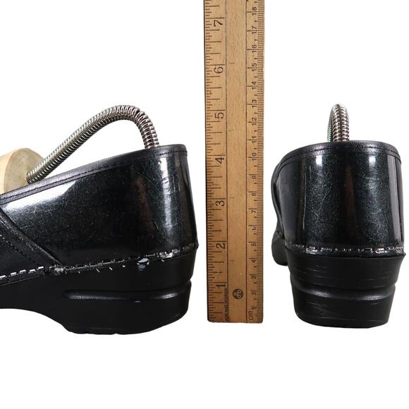 Sanita Shoes Womens 40 Clogs Comfort Slip On Danish Patent Leather Work Classic - Picture 6 of 16